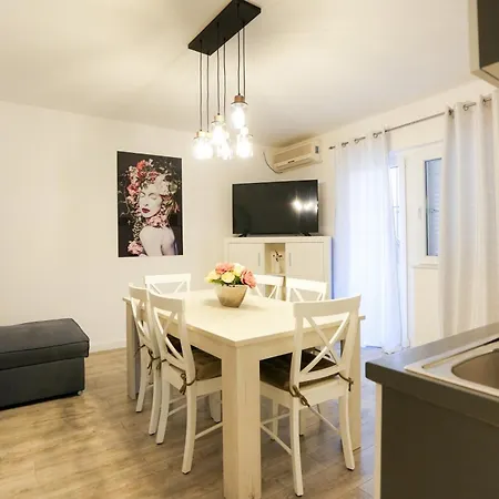 Kaya Prime Location In Old Town Apartment Zadar